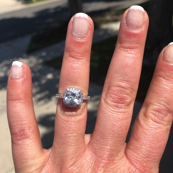 Silver and Cubic Zirconia Engagement Ring - Picture 7 of 7